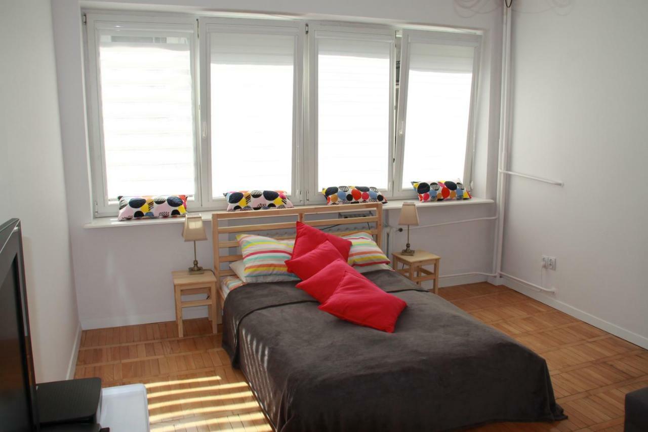 Nina Appartement Warschau Buitenkant foto